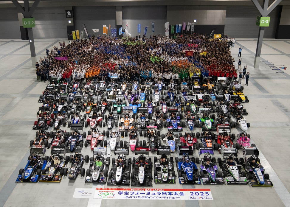 全体集合とマシン整列（Aichi Sky Expo）